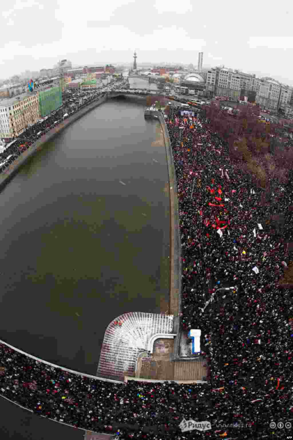 Московский митинг: «За честные выборы» с вертолета