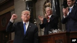 El presidente Donald Trump termina de pronunciar su primer discurso sobre el Estado de la Unión en una sesión conjunta del Congreso en el Capitolio. Washington, enero 30 de 2018. 