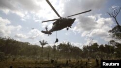 En una operación conjunta entre el ejército y la fuerza aérea colombiana, 20 guerrilleros de las FARC murieron al ser bombardeado el campamento en el que se encontraban.