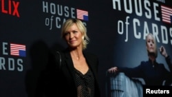 Cast member Robin Wright poses at a premiere for the television series "House of Cards" in Los Angeles, California, Oct. 22, 2018. 