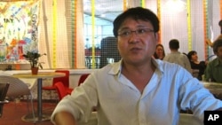 지난해 6월 국제시인올림픽에 참가할 당시 런던에서 탈북자 장진성 씨.
