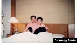 微博上發佈的宋林與涉嫌包養的情婦楊麗娟 (王文志微博圖片)
