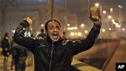 Египетската полиција се судри со демонстрантите