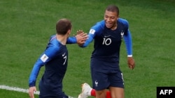 Kylian Mbappé après son but contre le Pérou à Ekaterinbourg, Russie, le 21 juin 2018.