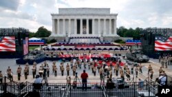 Приготування сцени перед Меморіалом Лінкольну, 3 липня 2019 року