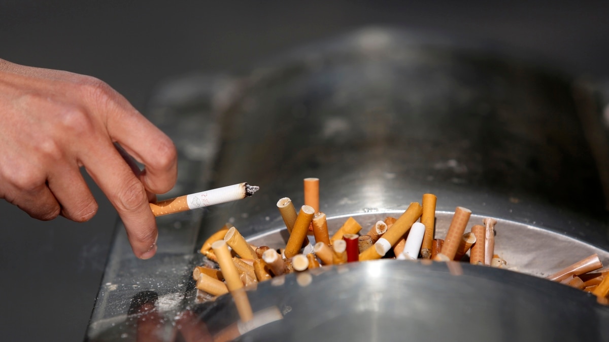 China's Cigarette Sales Fall Slightly After Tobacco Tax