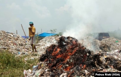 pembakaran sampah secara terbuka