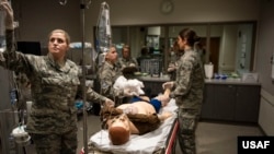 美國空軍人員進行醫療培訓（美國空軍2020年2月9日照片）