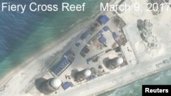 Hình ảnh của Viện nghiên cứu chiến lược quốc tế CSIS đưa ra hôm 9/3 cho thấy các công trình xây dựng trên đảo đá chữ thập của Trung Quốc thuộc quần đảo Trường Sa đang có tranh chấp trên biển Đông.