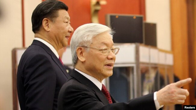 越共总书记阮富仲在2017年11月12日在河内会晤到访的中国国家主席习近平。