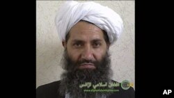 Pemimpin Taliban Afghanistan, Maulvi Haibatullah Akhunzadah (Foto: Afghan Islamic Press via AP).