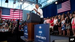 Barack Obama habló a los estudiantes de la escuela secundaria de Mooresville, en Carolina del Norte.