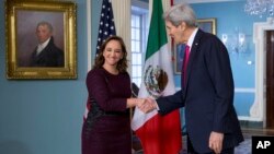 La canciller mexicana, Claudia Ruiz Masseiu, espera delinear durante su visita la agenda trilateral, y allanar el camino para la cumbre de Norteamérica que Estados Unidos, México y Canadá celebrarán en el primer trimestre de 2016.