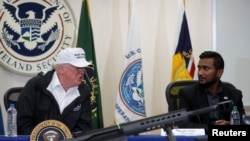El presidente de Estados Unidos, Donald Trump, habla durante una mesa redonda en la Estación de la Patrulla Fronteriza, en McAllen, Texas, EE. UU.