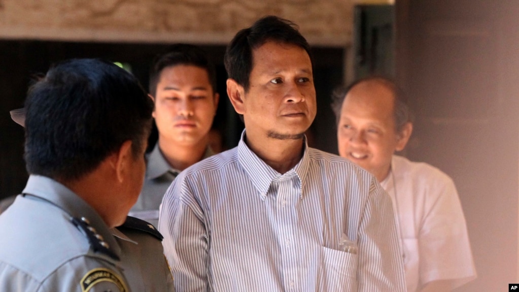ဦးကုိနီကို လုပ္ႀကံရာမွာ ကာယကံေျမာက္ ကူညီသူအျဖစ္ သက္ေသထင္ရွားလာေၾကာင္း တရားလို ေရွ႕ေနက ေျပာေသာ ေအာင္ဝင္းေဇာ္