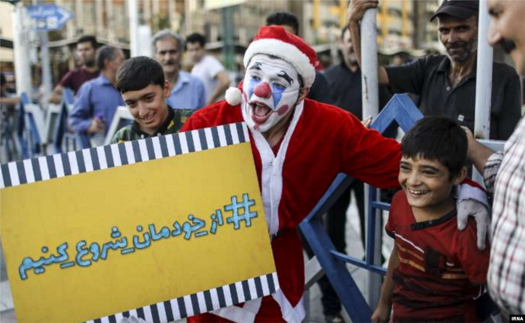 کمپین «از خودمان شروع کنیم» برای اصلاح رفتارهای ترافیکی در تهران. عکس: فاطمه بهبودی