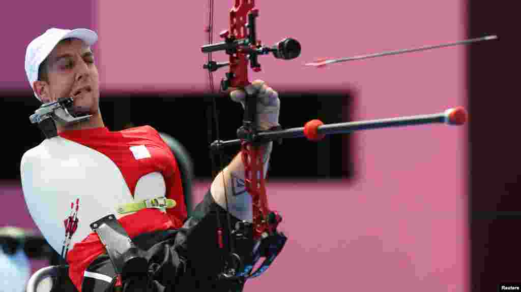 Piotr Van Montagu of Belgium competes in the men&#39;s archery individual compound open 1/8 elimination at the&nbsp;Tokyo 2020 Paralympic Games in Tokyo, Japan. &nbsp;