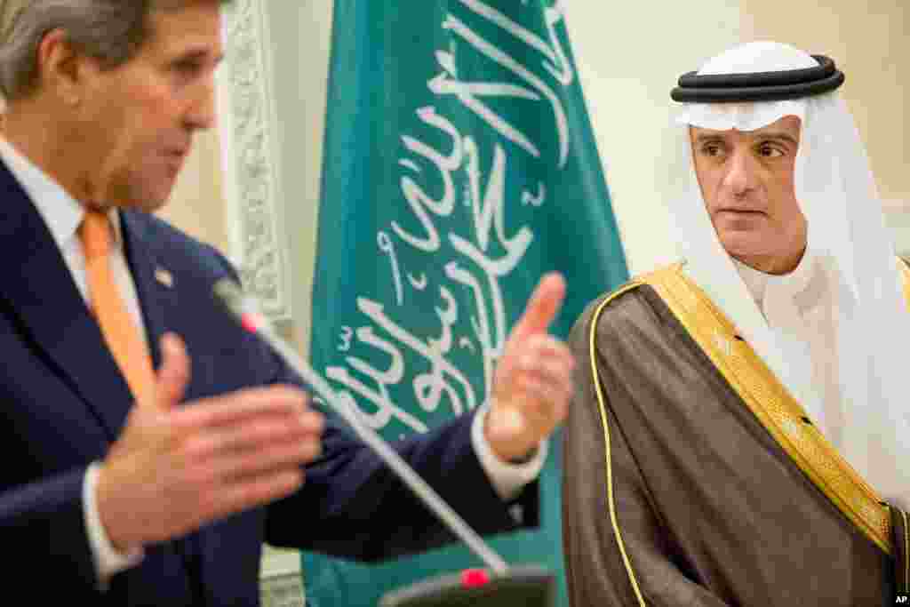 U.S. Secretary of State John Kerry and Saudi Foreign Minister Adel al-Jubeir hold a joint news conference at Riyadh Air Base in Saudi Arabia, May 7, 2015.