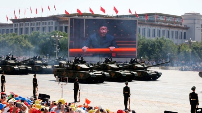 资料照片:中国纪念二战70周年阅兵式 (美联社)