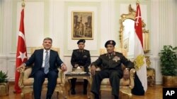 Επίσκεψη Αμπντουλά Γκιούλ στην Αίγυπτο