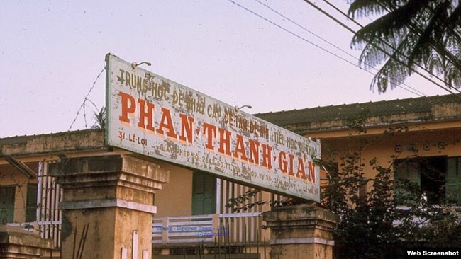 Trường trung học tư thục Phan Thanh Giản ở Đà Nẵng (1969 - 1975). Photo Thuong mai truong xua.