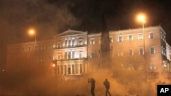 Έγκριση του νέου πακέτου μέτρων λιτότητας στην Ελλάδα