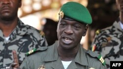 FILE - Malian military junta leader captain Amadou Sanogo speaking at the Kati military camp near Bamako, April 3, 2012.