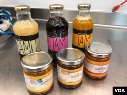 Jamu dan sambal 'Sajen' produksi Morsinah Katimin.