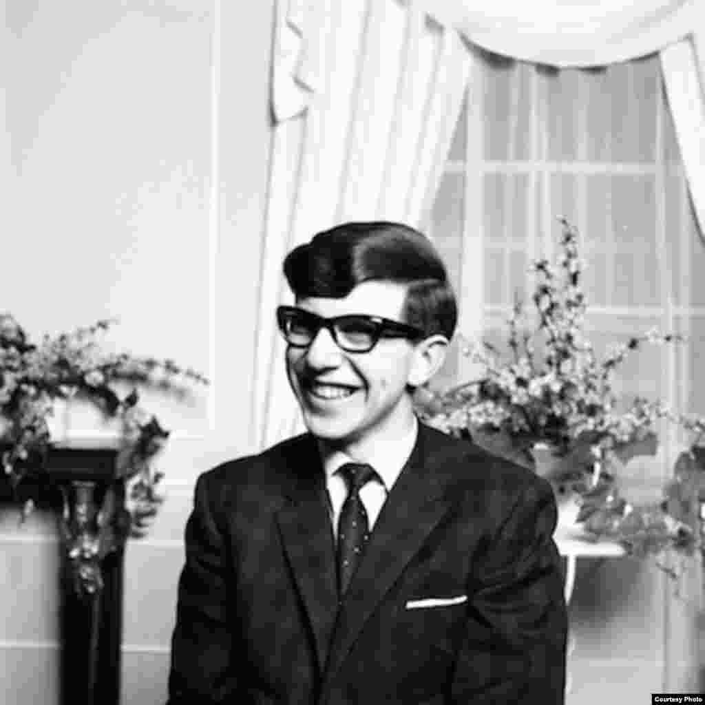 Потрет молодого Гокінга у 1963-му році.