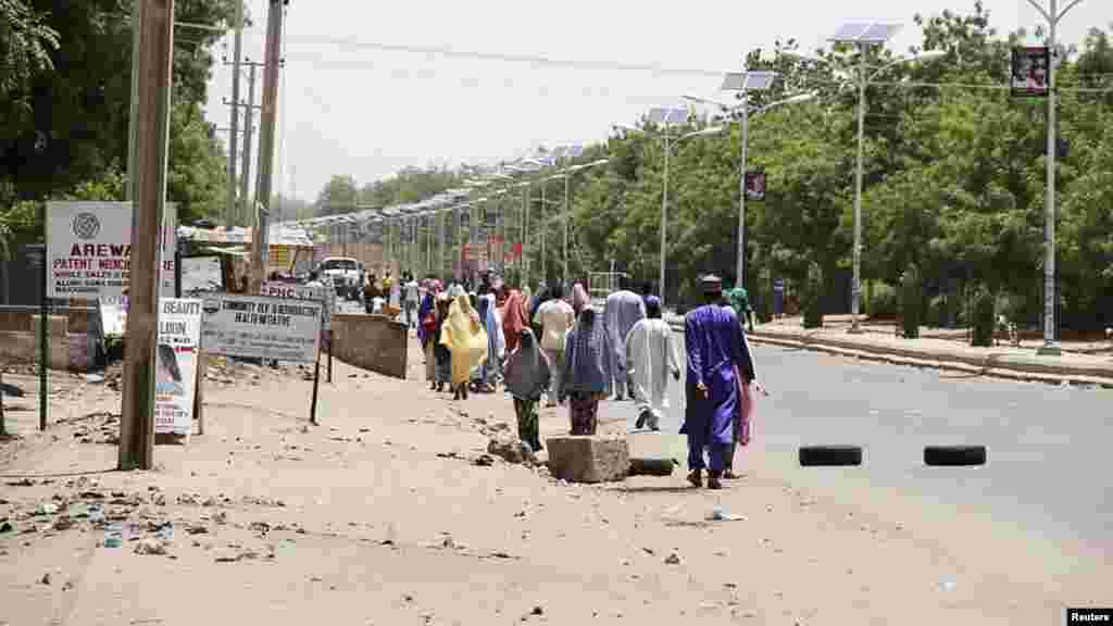 &#39;Yan gudun hijira kusa da Maiduguri.