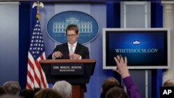 အိမ်ဖြူတော်ပြောခွင့်ရ Jay Carney သတင်းစာရှင်းလင်းပွဲ။ 