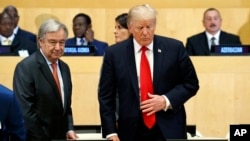 António Guterres (esq.) e Donald Trump (dir) em reunião na sede da ONU