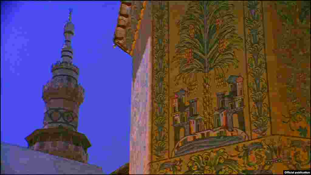 Velika džamija u Damasku prikazana je u filmu Islamic Art: Mirror of the Invisible World (Ljubaznošću: Unity Productions Foundation)