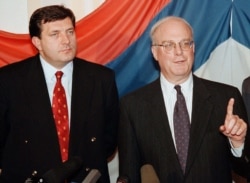 Milorad Dodik i Robert Gelbard obraćaju se konferenciji za novinare u Banjoj Luci.