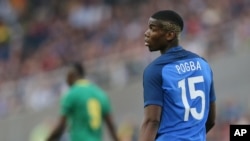 Paul Pogba lors d'un match entre la France et le Cameroun, France le 7 aout 2016