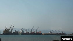 亞丁灣西南端的吉布提港口。
