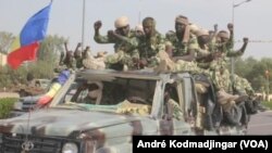 Arrestation de militaire au Tchad (VOA/André Kodmadjingar)