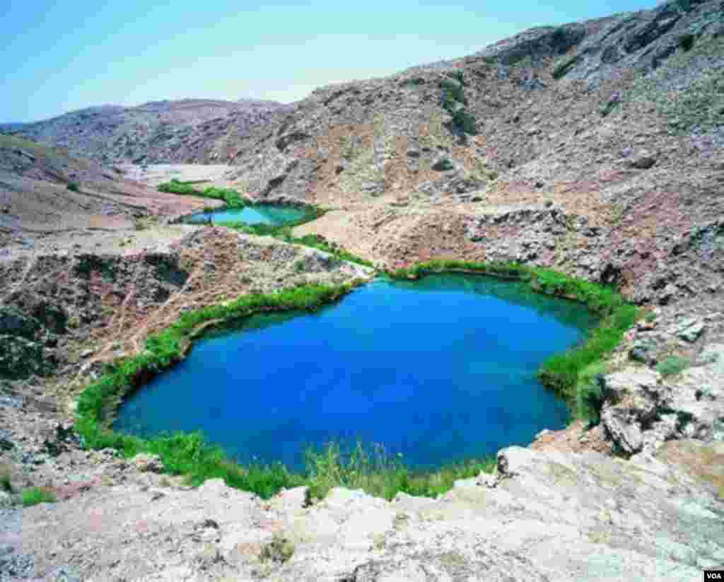 دریاچه دوقلوی سیاه گاو شهرستان آبدانان در استان ایلام عکس: نصیری (ارسالی شما)