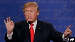 共和黨總統候選人川普10月19日在最後一場美國總統競選競選辯論上。