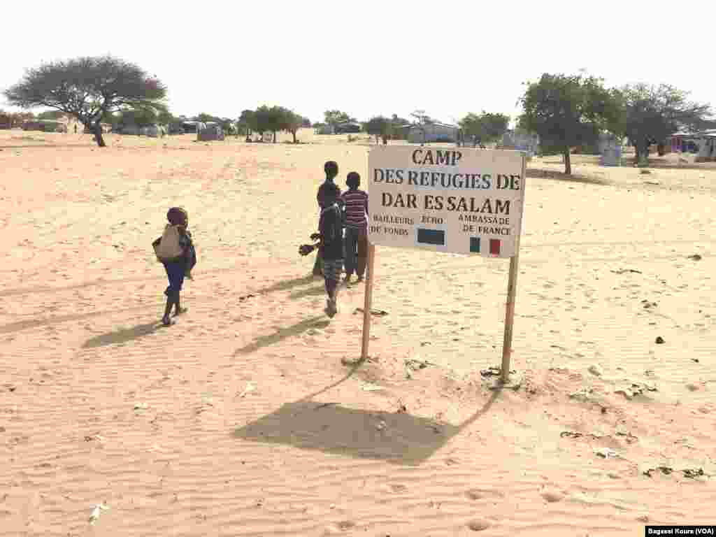 Boko Haram: le camp de refugiés de Dar Es Salam (ouest du Tchad), Baga-Sola, Tchad, 2 avril 2016. (Photo voa Bagassi Koura).