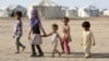 Des enfants dans un camp de déplacés à Marib, au Yémen le 8 mars 2020.