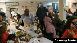 Hasna Fadhilah berbuka puasa bersama Muslim AS lainnya di Washington DC (foto: courtesy).