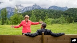 Kansler Angela Merkel ABŞ prezidenti Barak Obama ilə Almaniyada Böyük 7-lərin sammitində