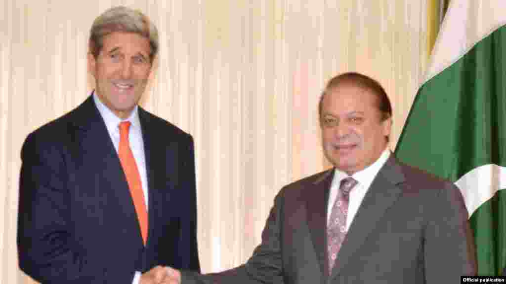 وزیر اعظم نواز شریف سے امریکی وزیر خارجہ جان کیری نے واشنگٹن میں ملاقات کی۔