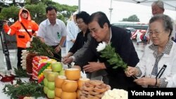 지난 13일 추석을 앞두고 한국 경기도 파주 임진각에서 고향을 북한에 두고온 실향민들을 위해 열린 망향제.