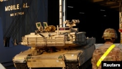 ФотоU.S. Army Abrams tank leaves ship during operation Atlantic Resolve rotation in Riga port, Latvia,