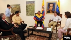 Las relaciones entre Colombia y Venezuela fueron restablecidas en la cumbre de Santa Marta entre los presidentes Juan Manuel Santos y Hugo Chávez.