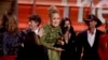 Adele Sapu Bersih Grammy