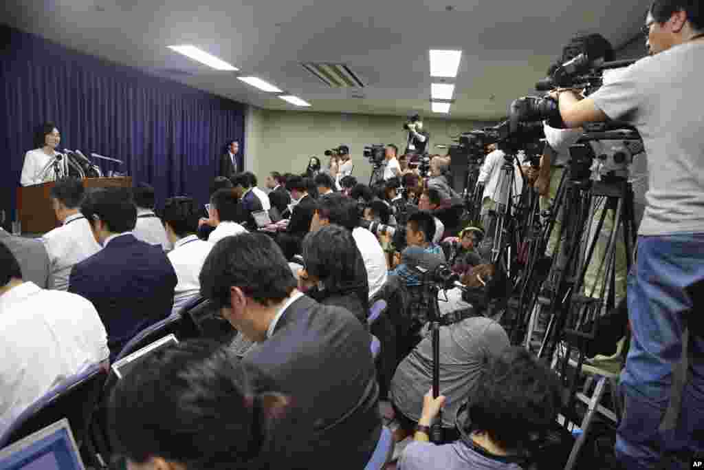 Japan's Justice Minister Midori Matsushima speaks during a press conference on her resignation from the post at the ministry in Tokyo, Oct. 20, 2014.