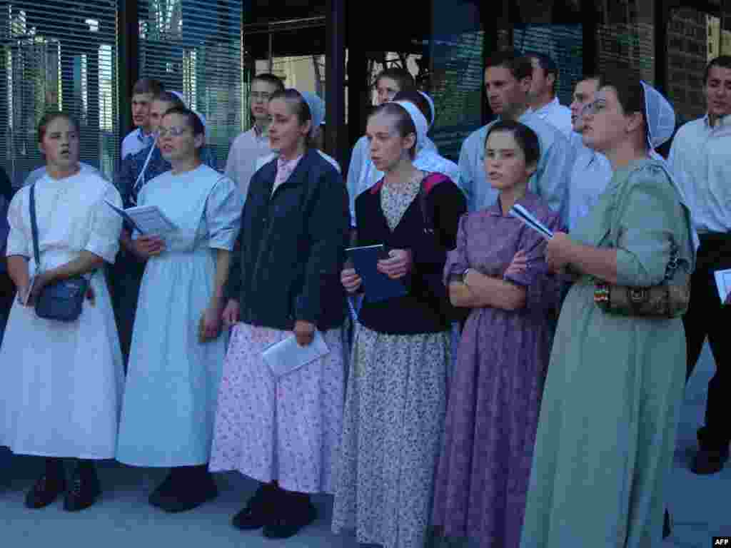 Христианский хор поёт рядом с «граунд зеро»